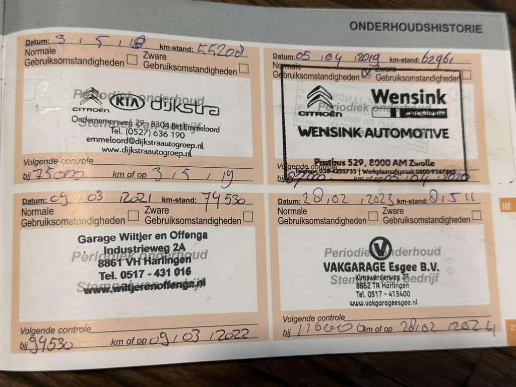 48588121-22.jpg