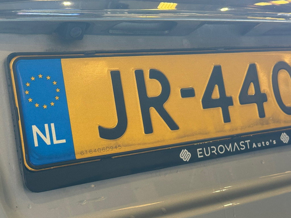 48676690-23.jpg