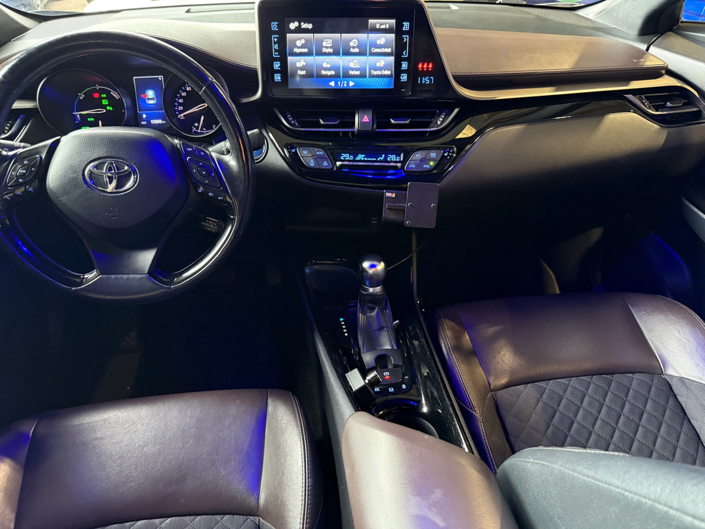 48677169-10.jpg