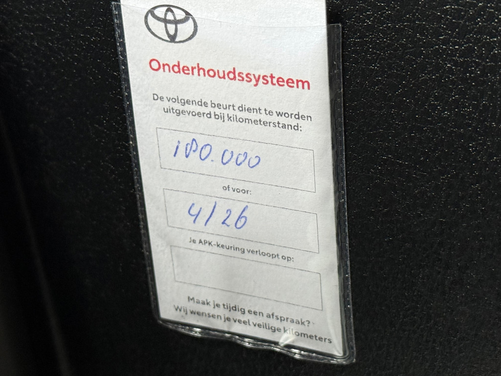 48677169-32.jpg