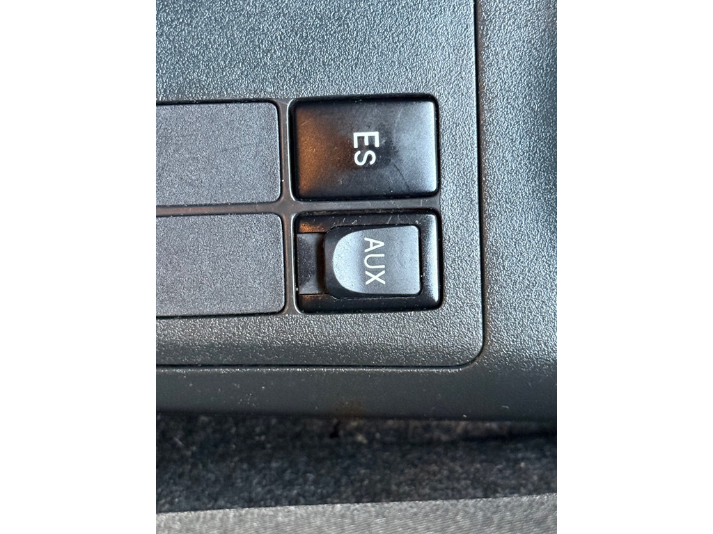 48678233-16.jpg